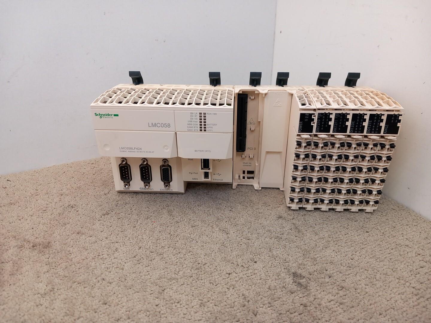 compact base - 42 + 4 I/O - 24 V DC supply - 2 slots for PCI