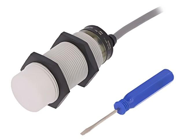 Telemecanique Capacitive proximity sensors XT, cylindrical M30, plastic, Sn 15 mm, cable 2 m