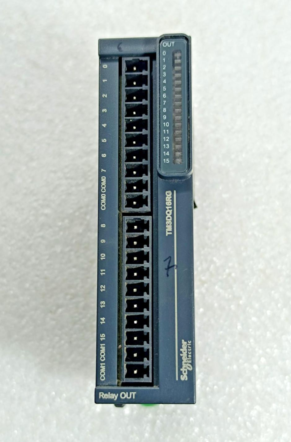 discrete output module, Modicon TM3, 16 relay outputs, spring, 24V DC