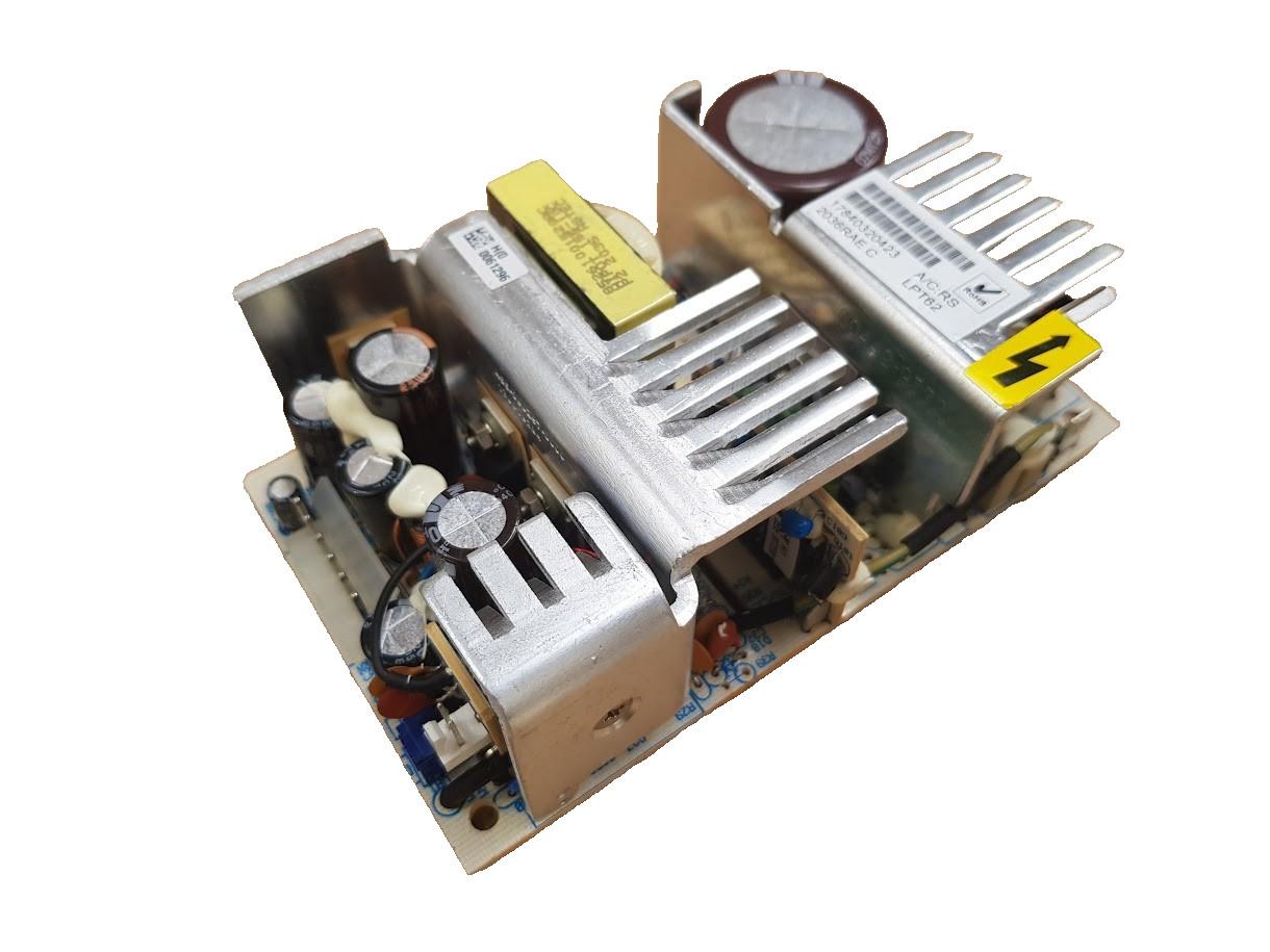 Alimentation AC-DC cadre ouvert LPT62 60 watts triple sortie
