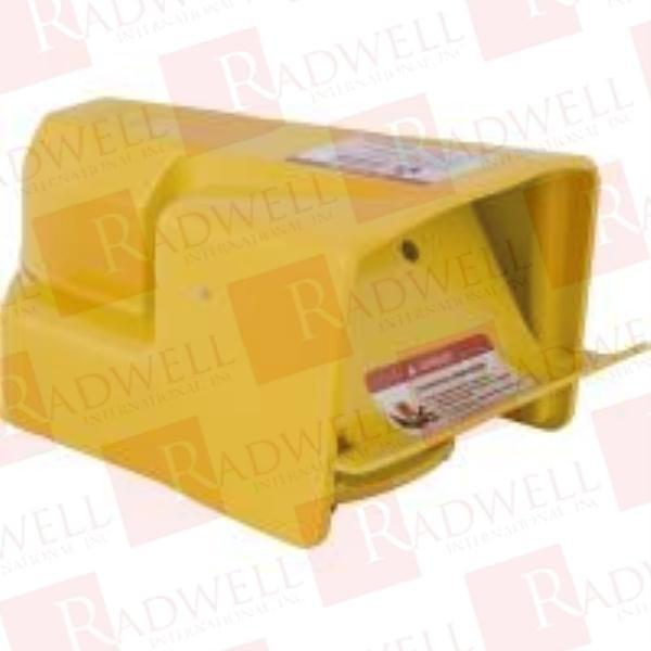 Foot Switch, Harmony 9002AW, industrial, oversized pedal and side shields, DPDT contact, with safety door, 10A at 600V AC