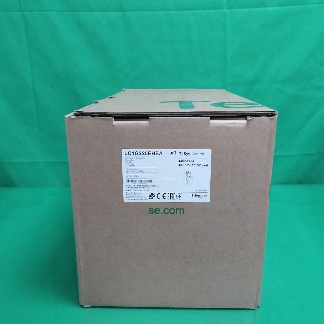 Contactor, high power, TeSys Giga, advanced version, AC-3, <= 440V, 225A, 3 pole/NO, 48-130VAC/DC coil