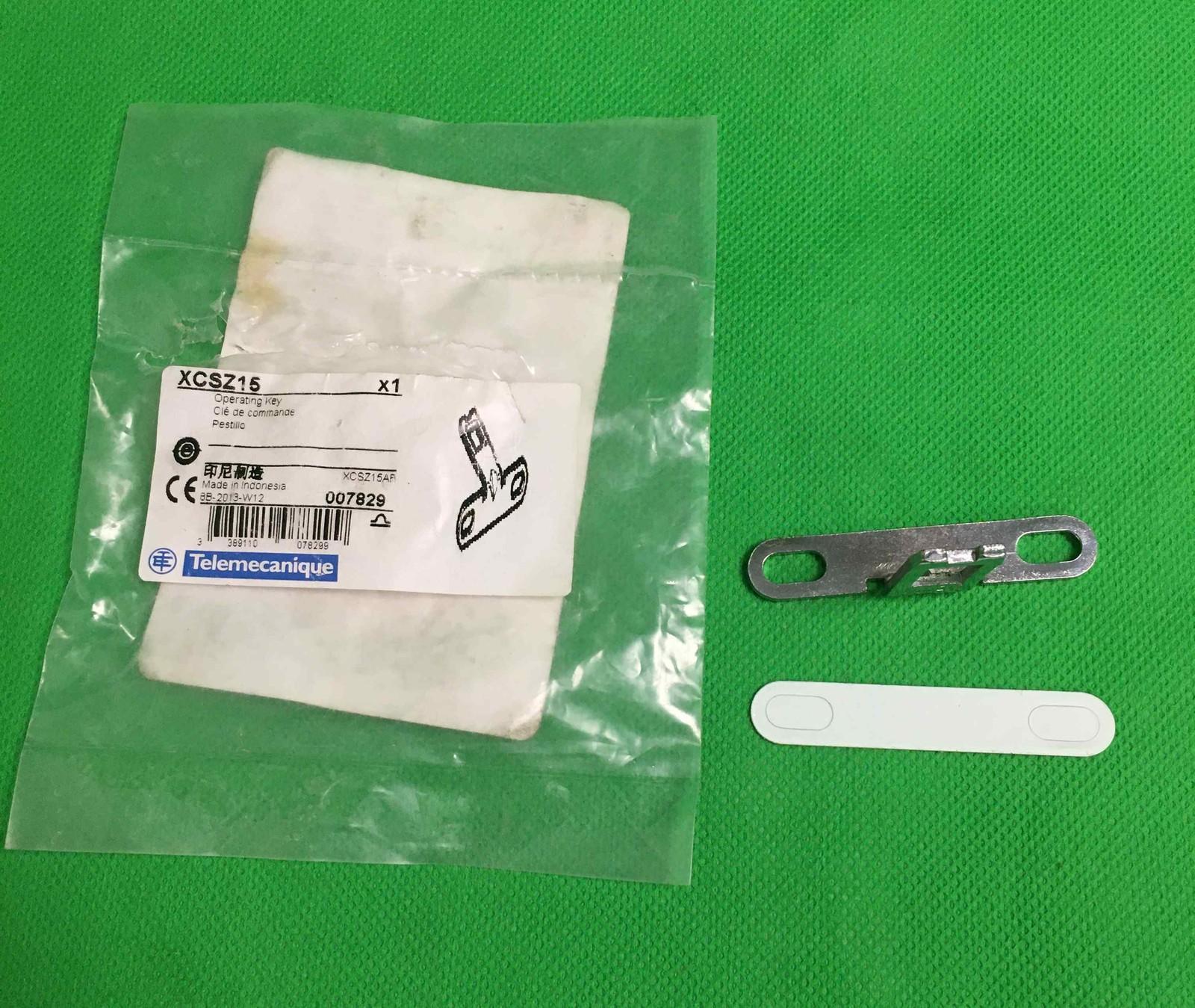 Telemecanique Safety switches XCS, actuator with wide fixing, length 29 mm, for plastic switch