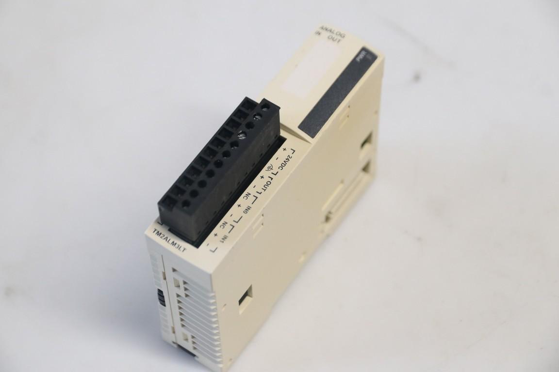Occasion Modicon TM2ALM3LT Module expansion Analog in