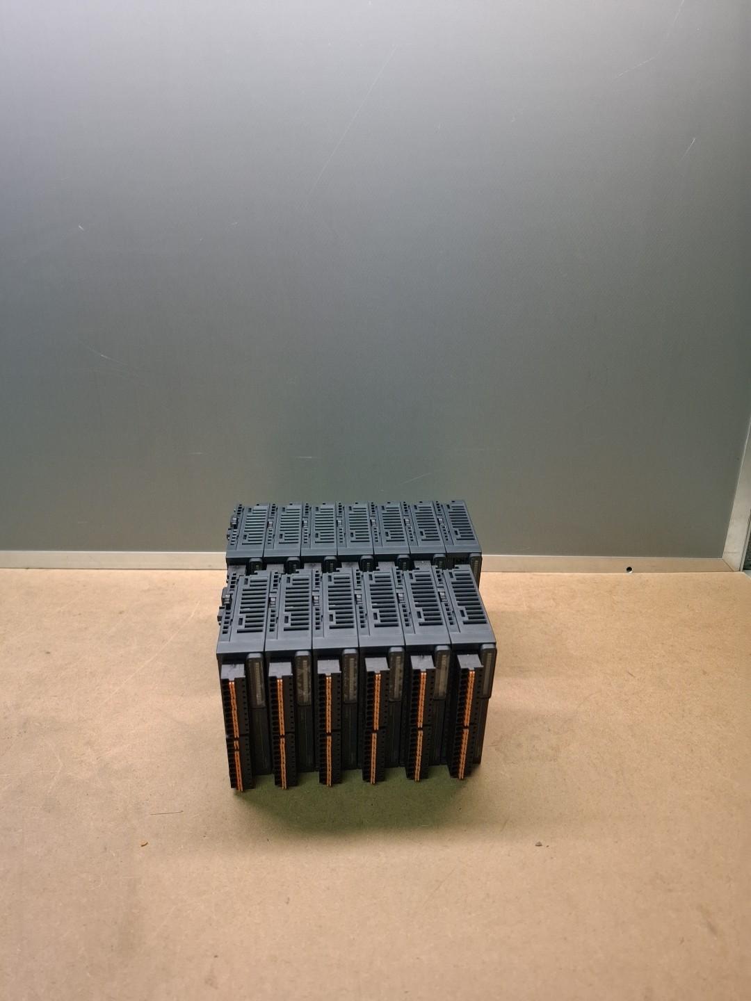 discrete input module, Modicon TM3, 16 inputs, spring, 24V DC
