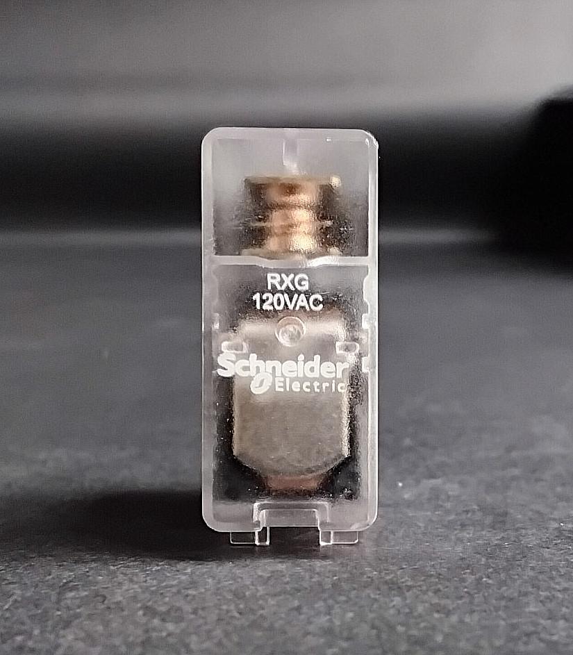 Interface plug in relay, Harmony, 10A, 1CO, clear cover, 120V AC