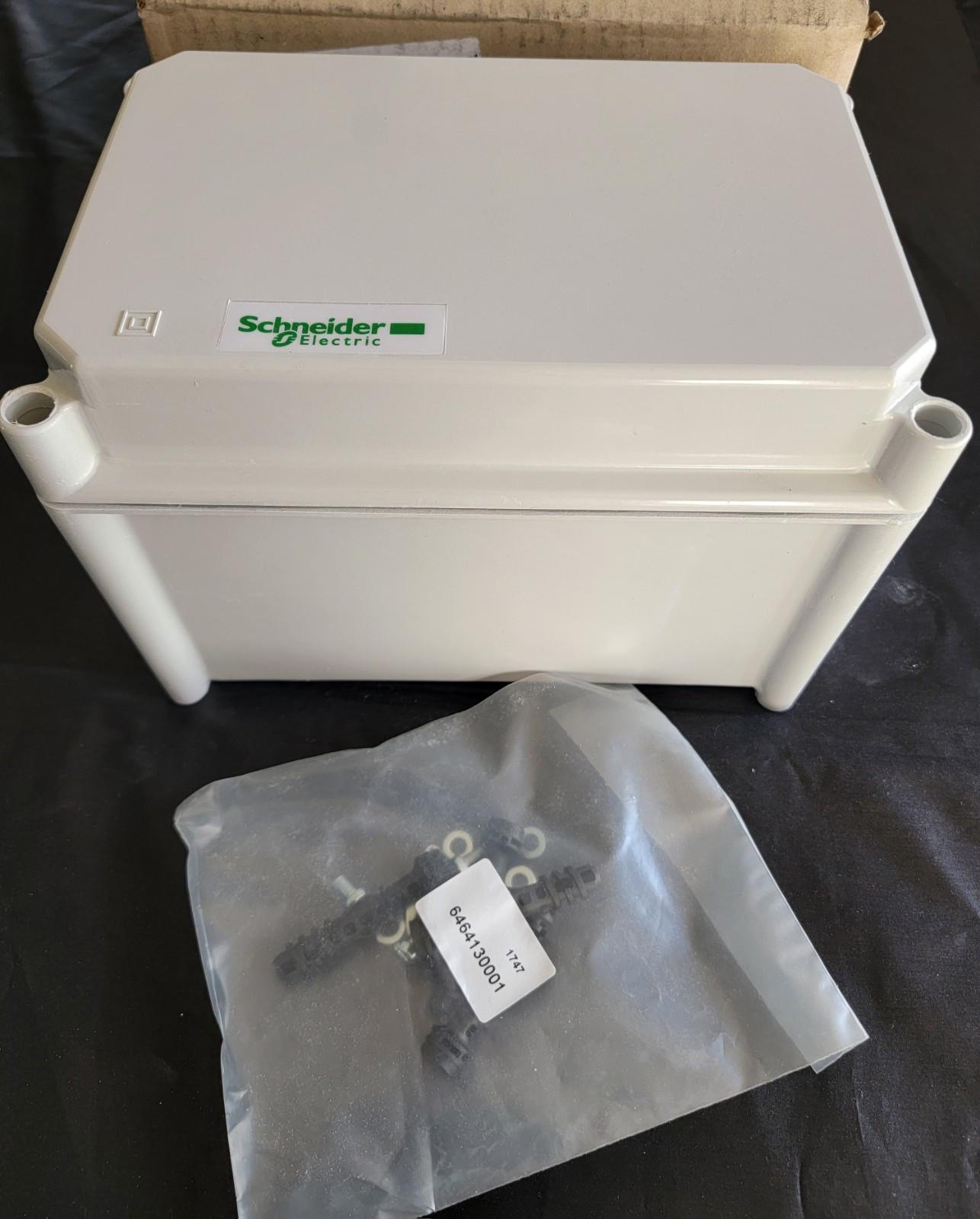 PLS box, polyester rear, polyester cover IP66 18x27x18cm