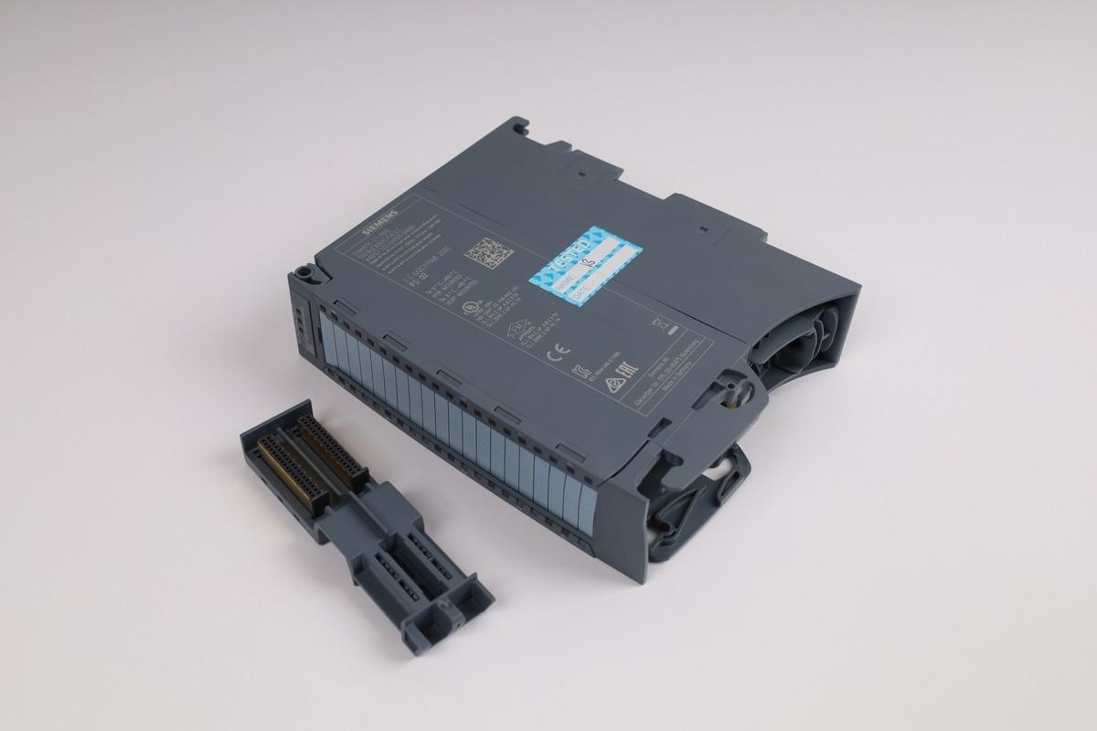 DQ 8X230VAC/5A ST (RELAY)