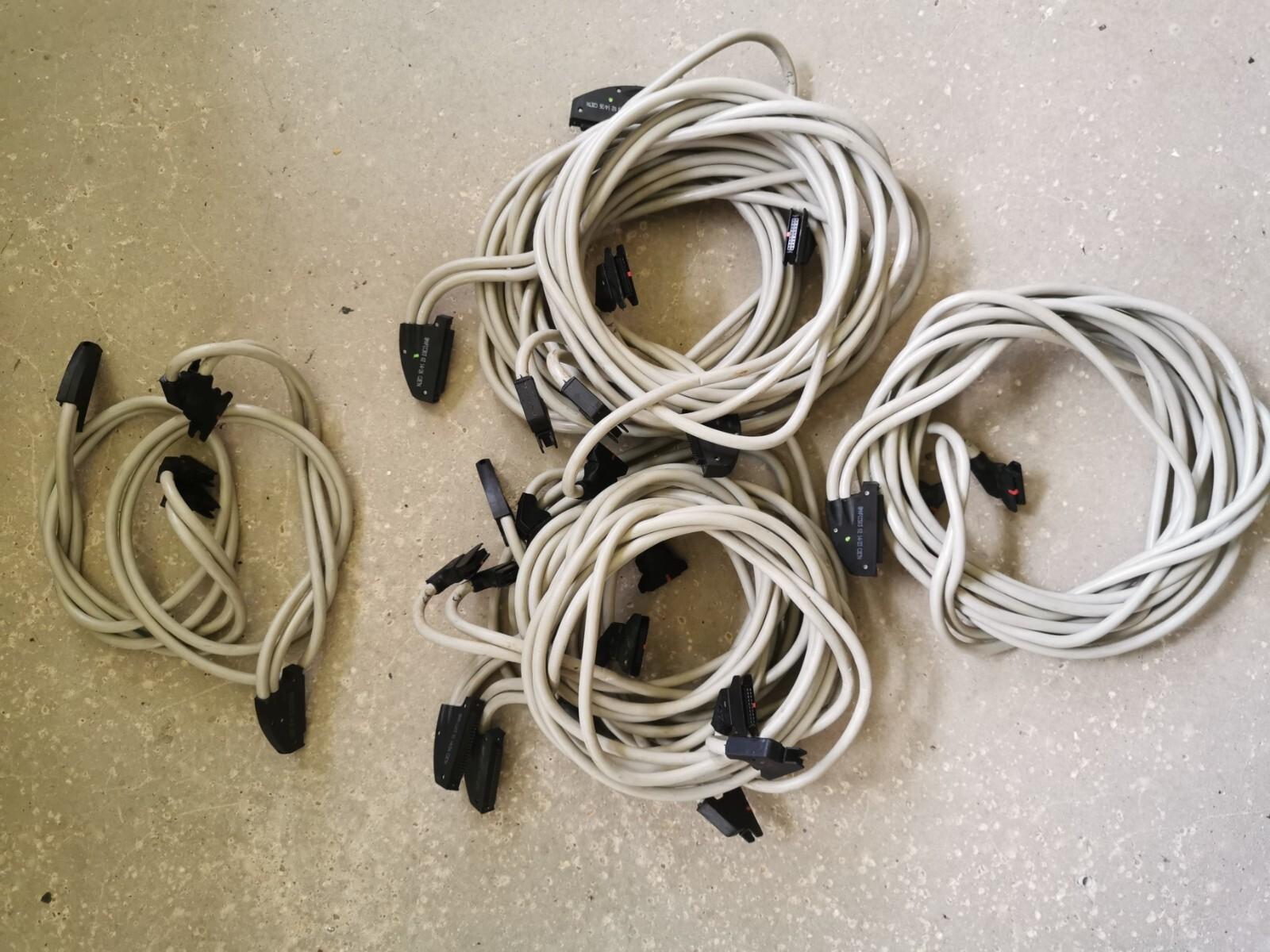 preformed cordset, Modicon M340, 40 way terminal, 2 x HE10 connector, 1m