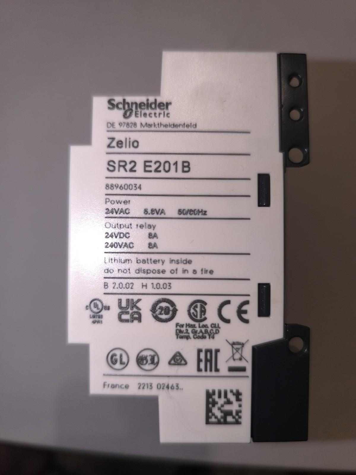compact smart relay, Zelio Logic SR2 SR3, 20 IO, 24V AC, clock, no display