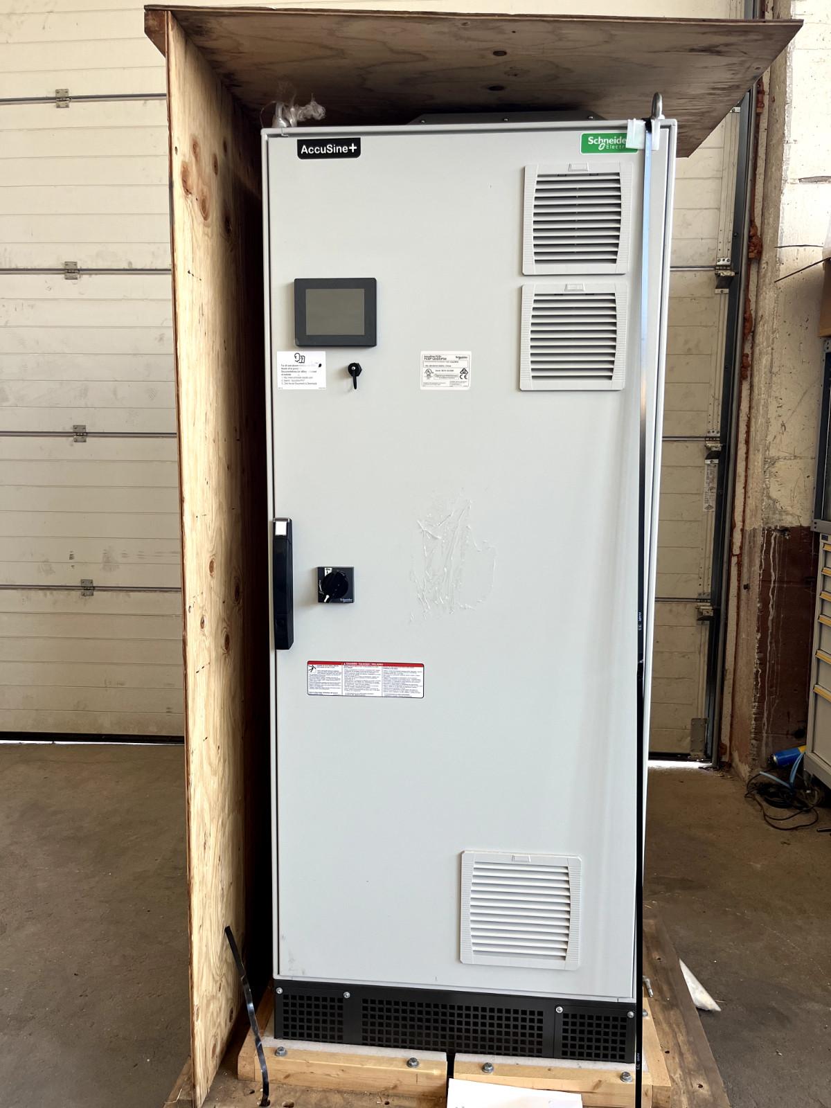 Active harmonic filter - 120 A 380..480 V AC - IP54 enclosure