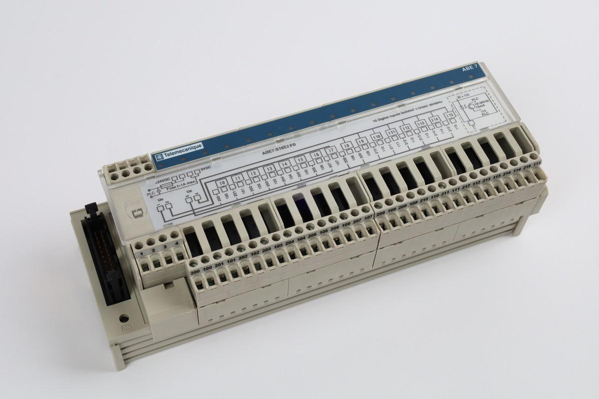 sub-base - soldered solid state output relay ABE7 - 16 inputs - 115 V AC
