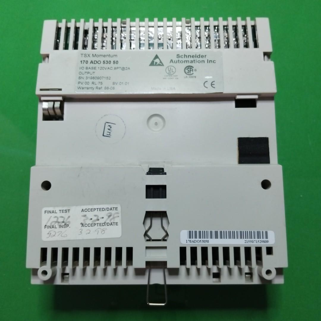 discrete output module Modicon Momentum - 8 O solid state