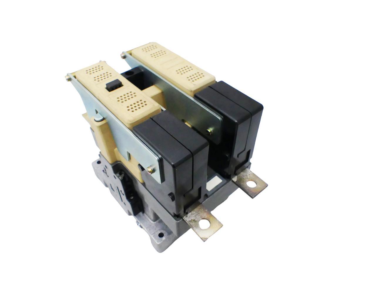 CONTACTOR, AC OPER, SZ 8, 2NO+2NC, 110V