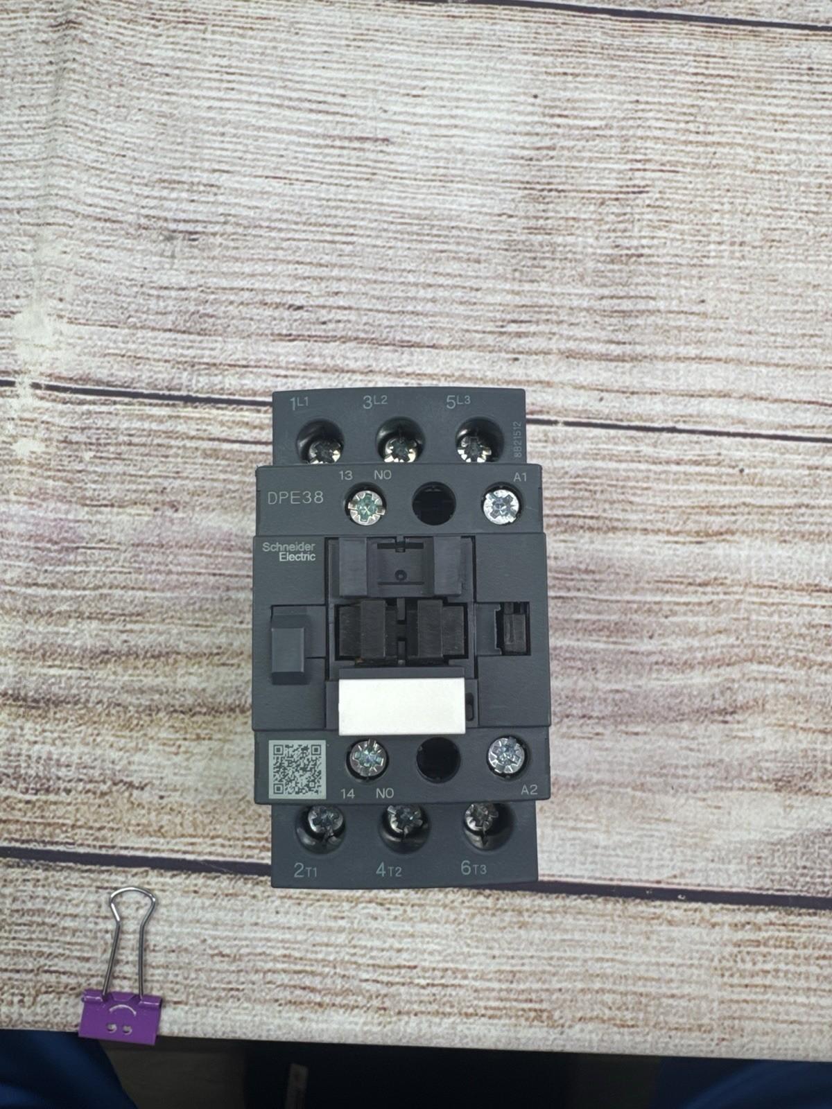 IEC contactor,Easy TeSys DPE,nonreversing,38A,3P,20HP at 480V AC,120V 50/60Hz coil