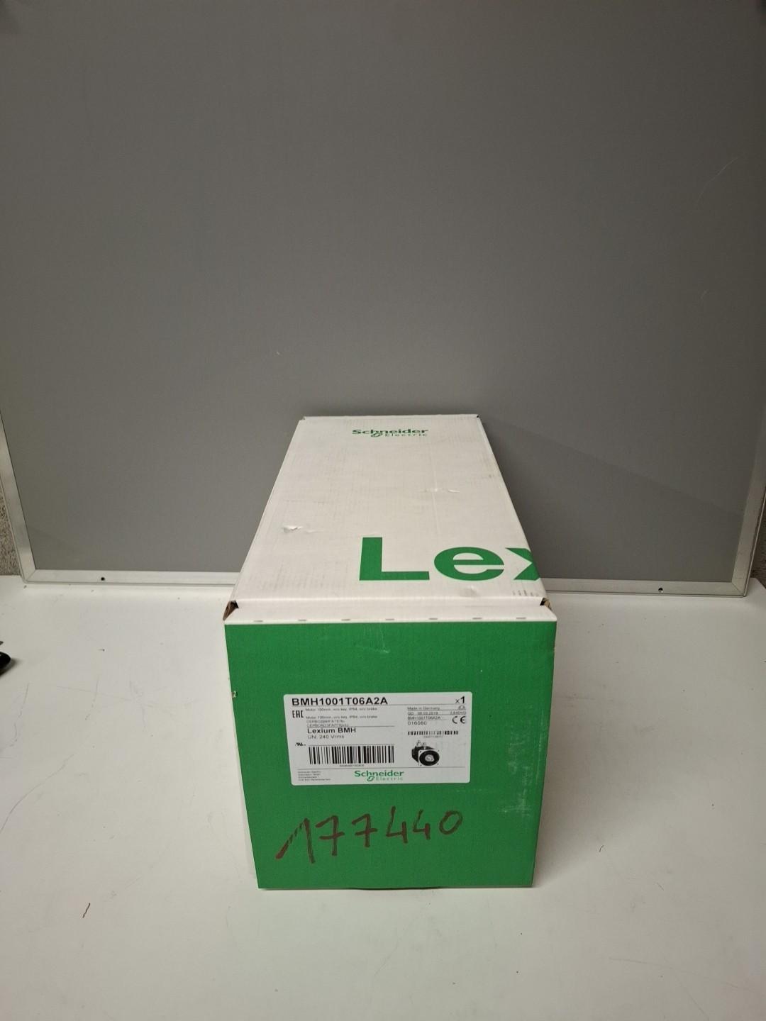 servo motor BMH, Lexium 32, 3.4Nm, 6000rpm, untapped shaft, without brake, IP54, 16bit encoder