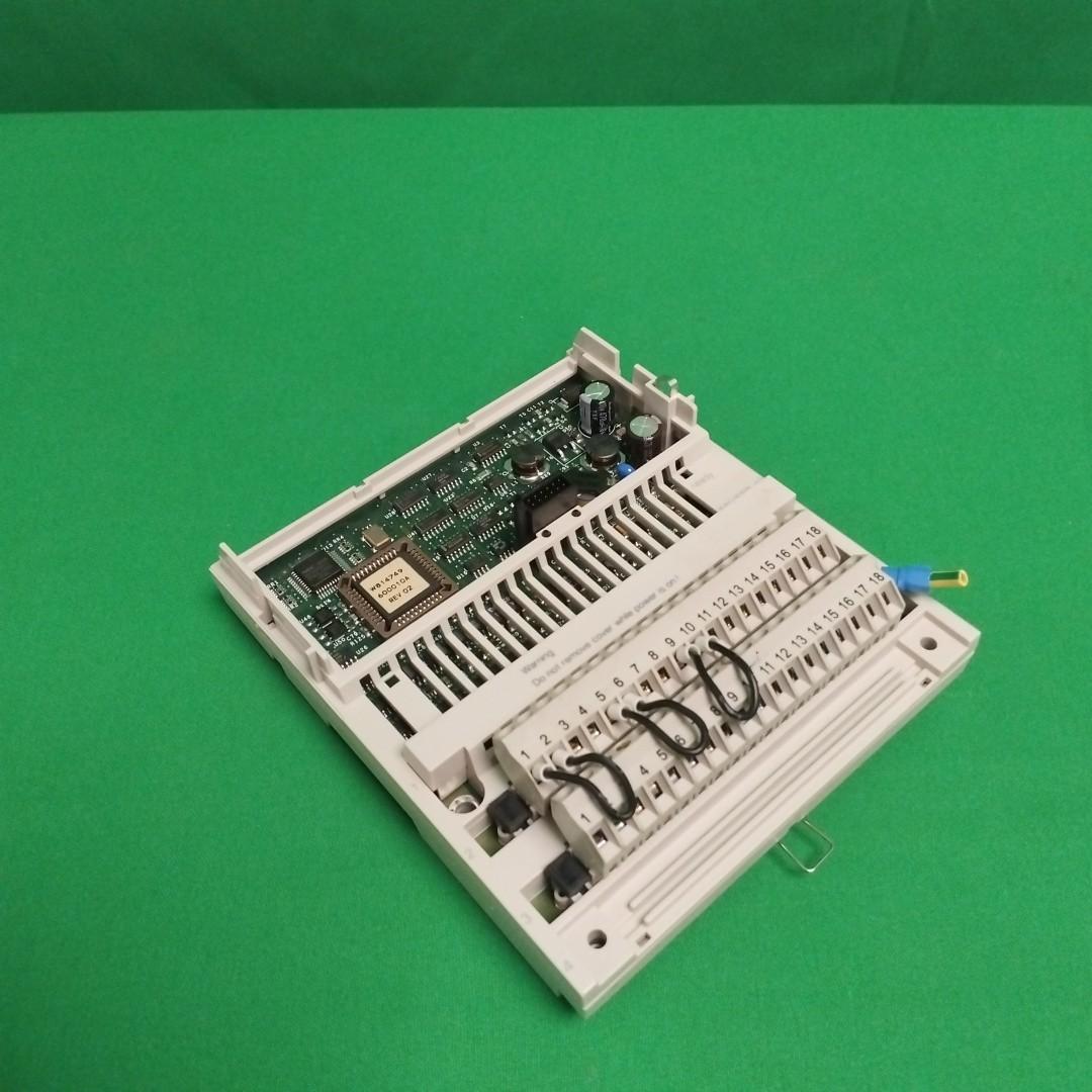 distributed analog input Modicon Momentum - 4 Input