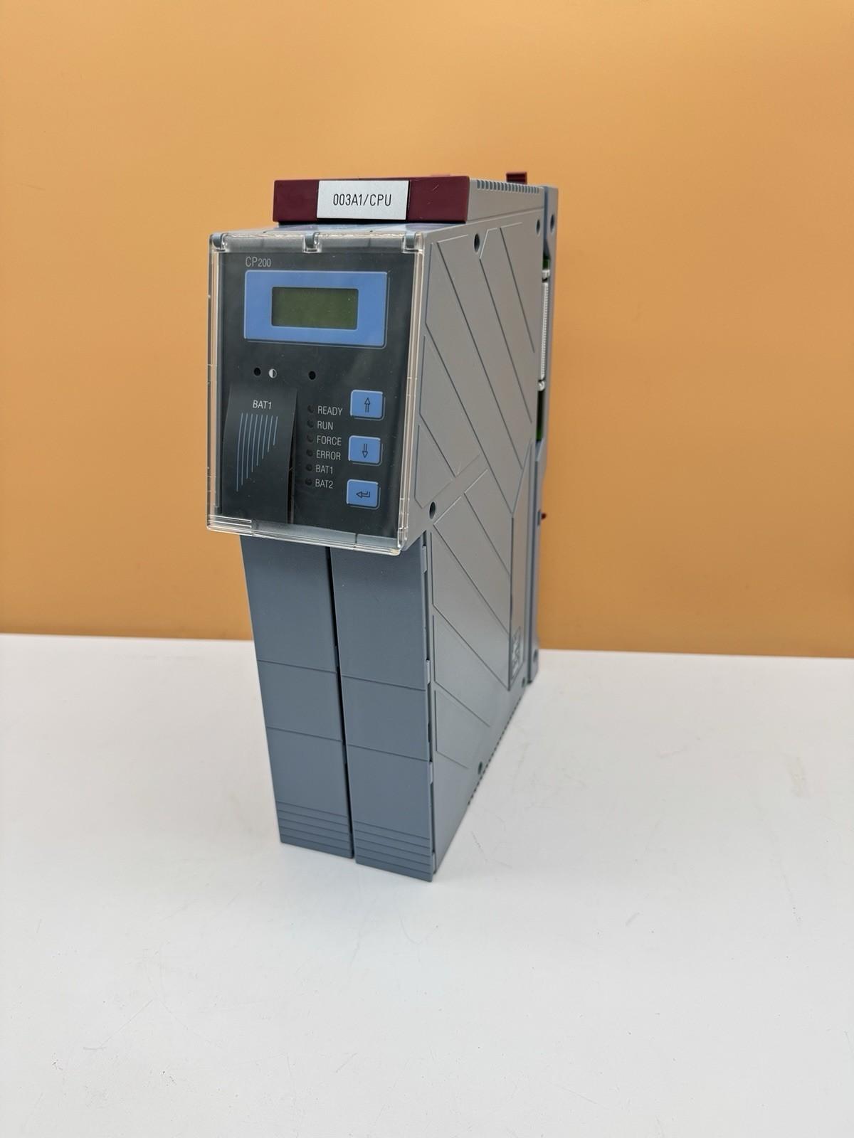 PLC 2CP200.60-1 CP200 avec terminal 2BP300.4 et mémoire 2ME913.90-1