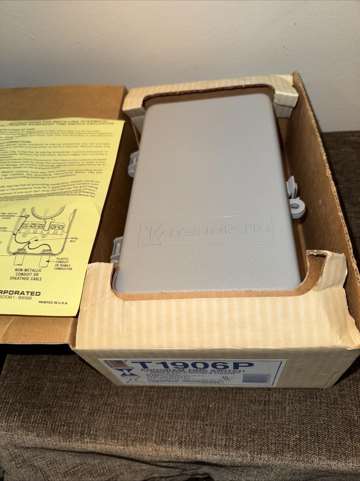 24-Hour Mechanical Time Switch, 208-277 VAC, 60Hz, SPDT, Indoor Metal Enclosure, 15 Minute Interval