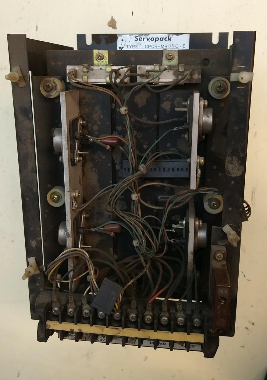 SERVOPACK CPCR-MR05C-C SERVO DRIVE SN RUA609-033-16
