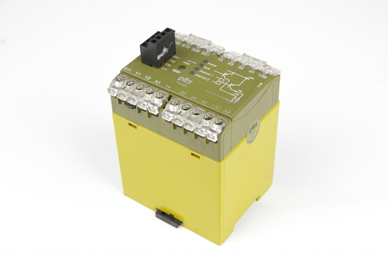 PNOZ 474760 Safety Relay Module
