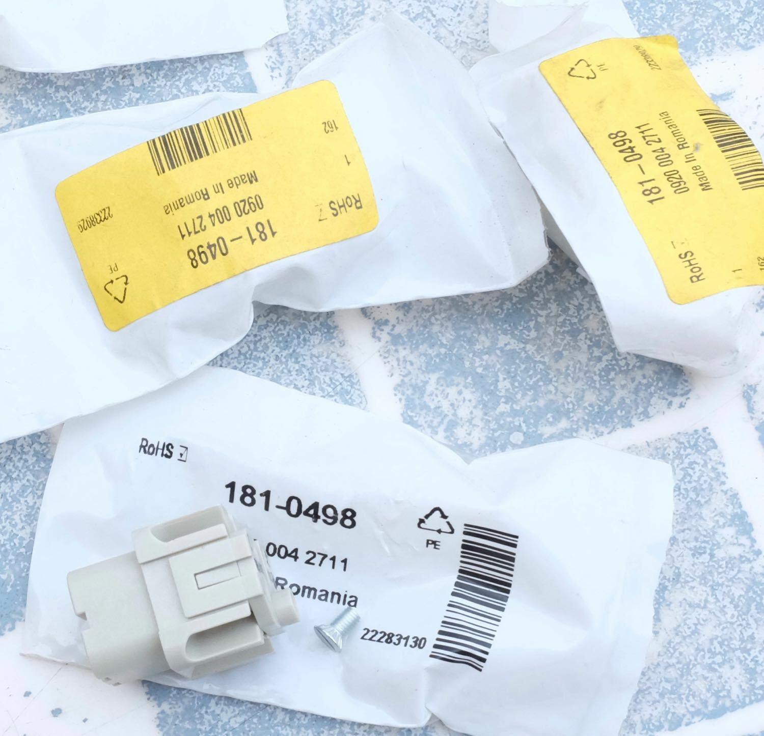 Inserts, Screw termination, Female, Polycarbonate (PC), RAL 7032 (pebble grey), Rated current: ‌10 A, Size: 3 A, Contacts: 4