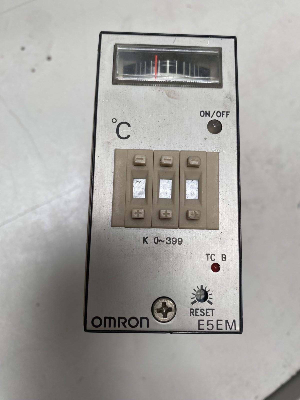 TEMPERATURE CONTROLLER E5EM-YR4K