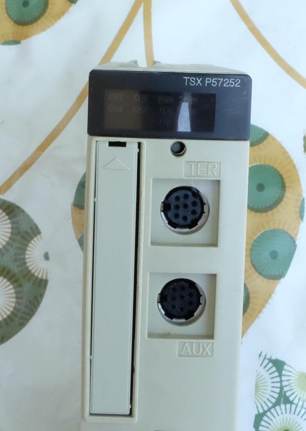 TSXP57252 TSX P57252 CPU Premium PV 05 RL 04