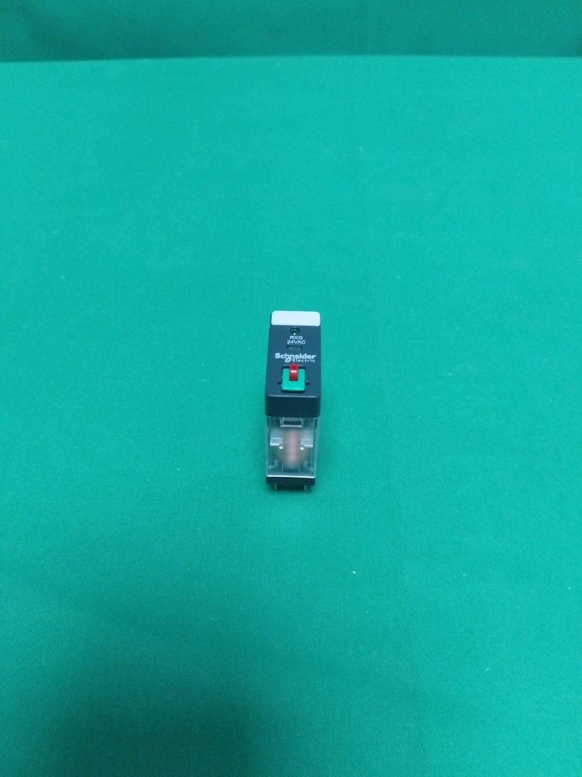 interface plug in relay, Harmony Electromechanical Relays, 10A, 1CO, with LED, lockable test but to n, 24V AC