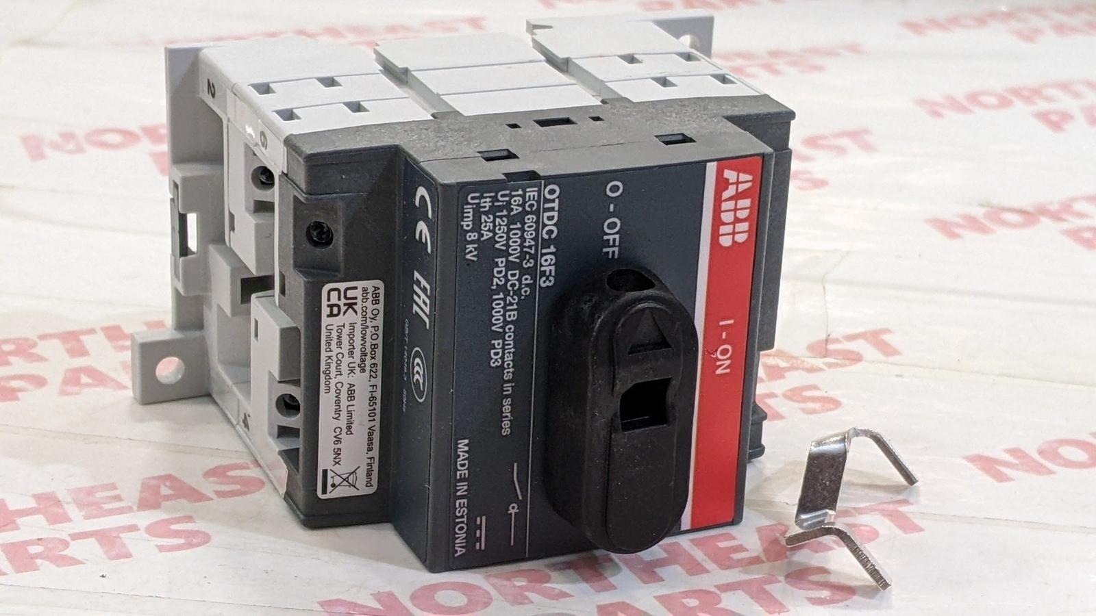 3 POLE 16 AMP DISCONNECTOR SWITCH