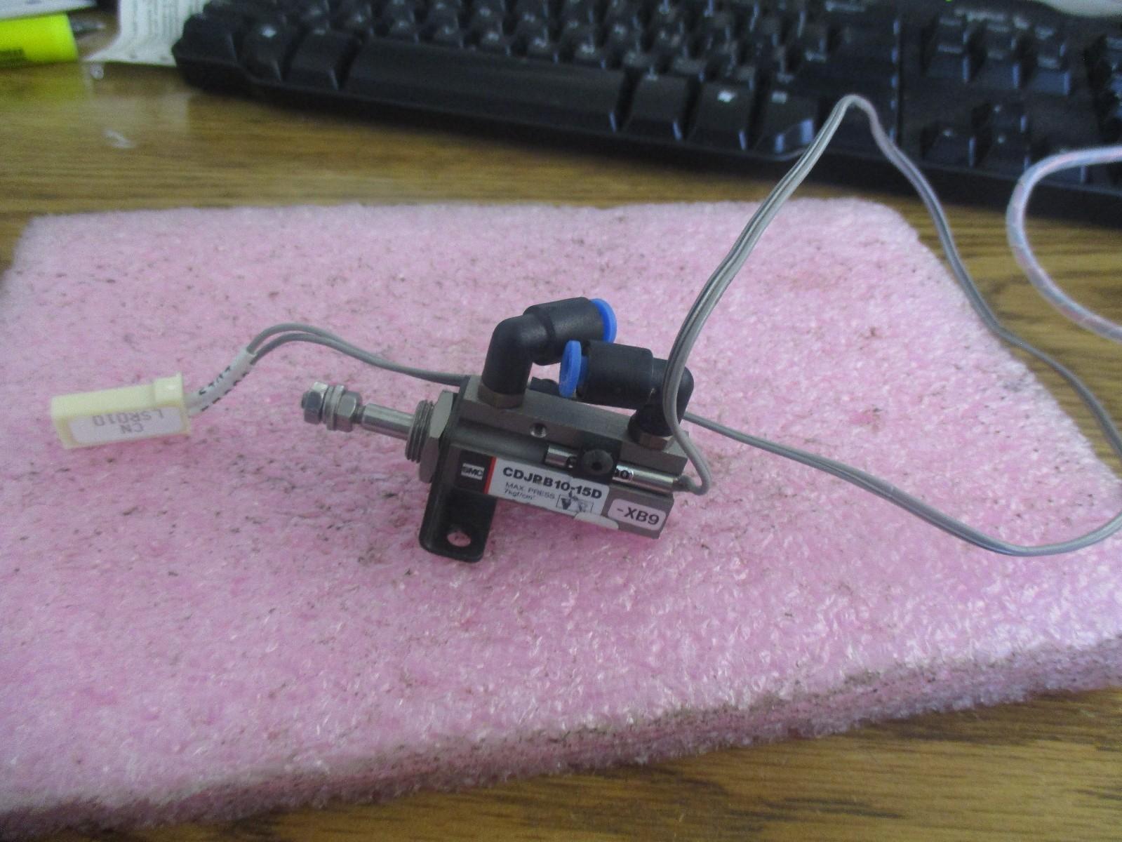 Pneumatiques Modèle: Cdjpb10-15d avec Smc D-90 Interrupteur Reed