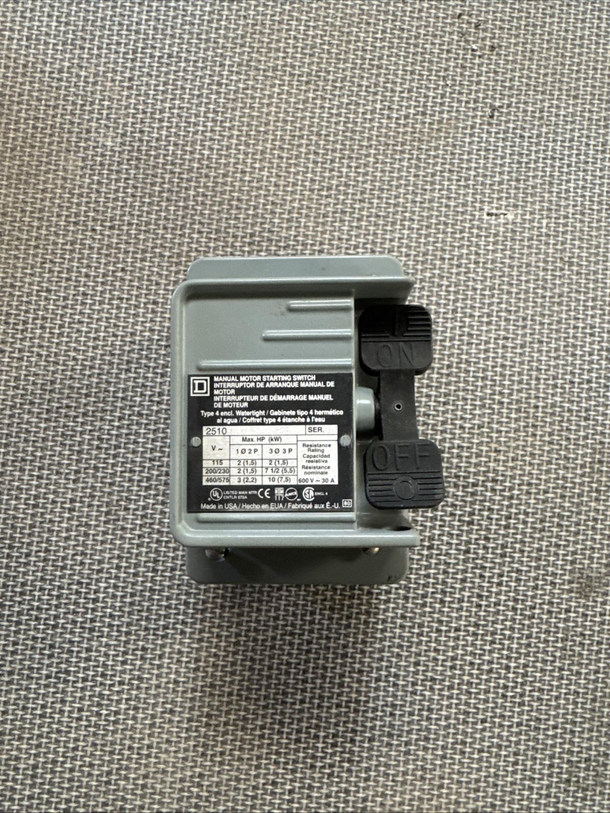 Switch, manual, 30A, 3 pole, 10 HP at 575 VAC, three phase, toggle operated, no indicator, NEMA 4, one conduit opening