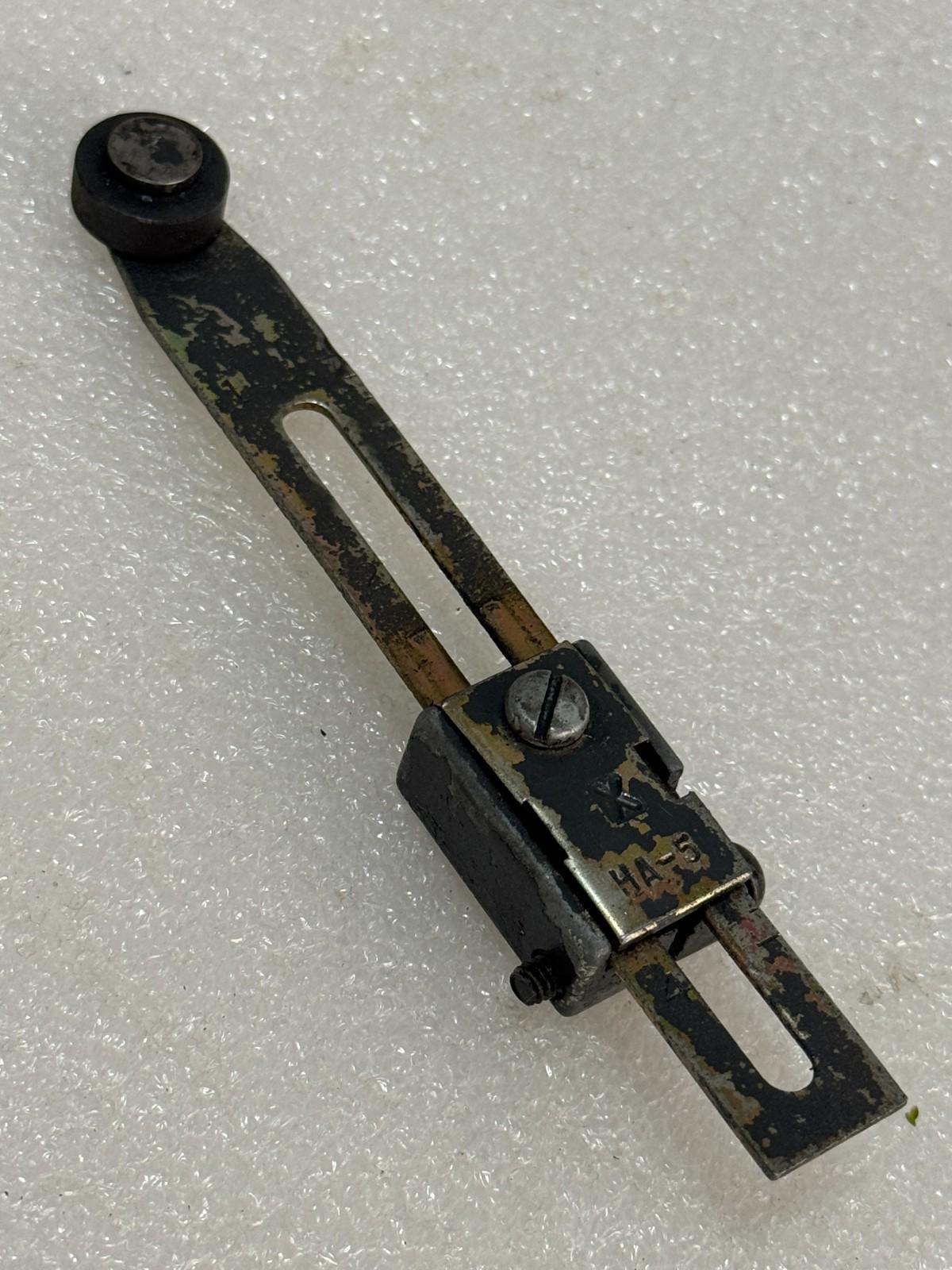 limit switch lever arm, 9007C, bendable adjustable lever arm, 0.625 inch diameter roller, 0.25 inch wide roller