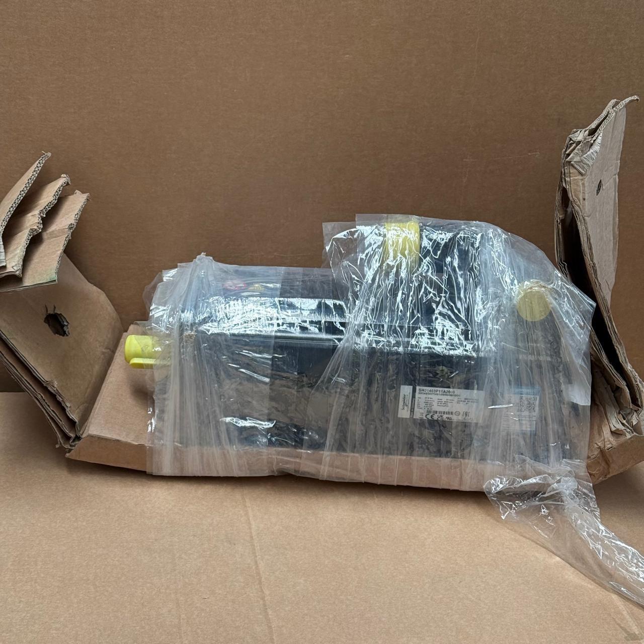 servo motor SH3 140 27,8Nm,key,single,nobrake,90°conn.IP54/IP65,4k RPM