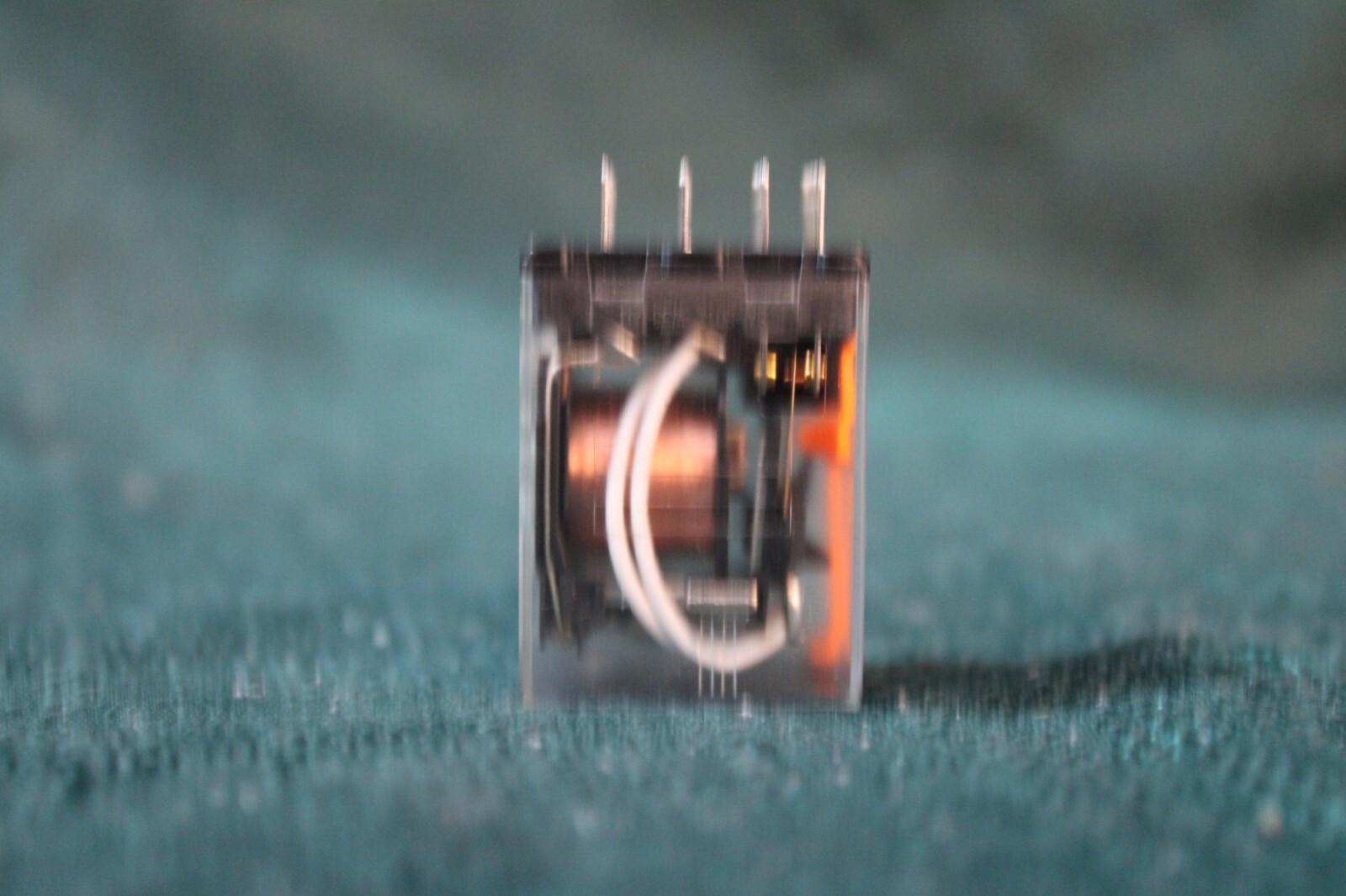 Power relay, SE Relays, 4PDT, 3A, 120 VAC, low level bifurcated contacts, clear cover with LED