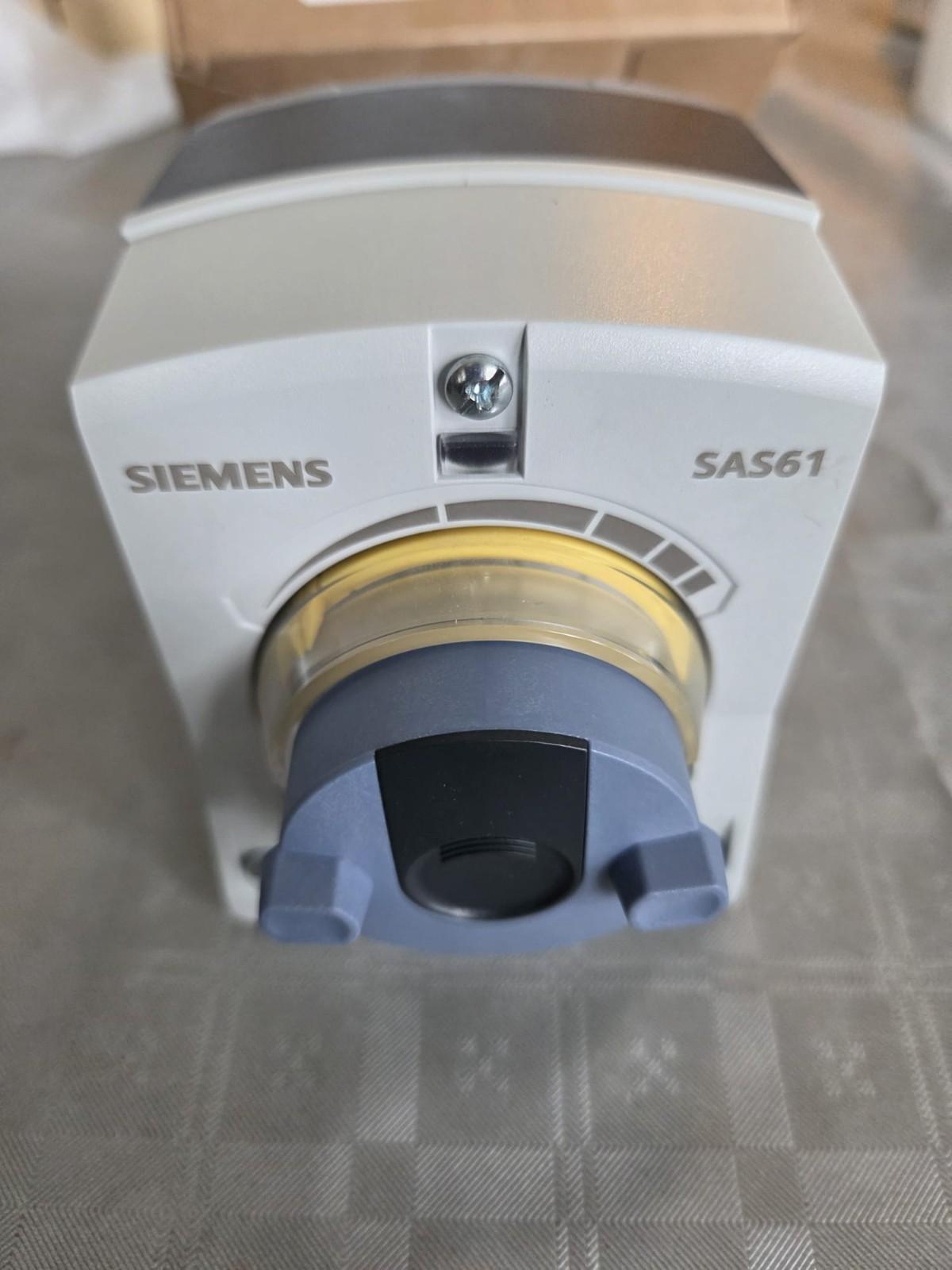 SAS61.03U S55158-A100-A100 Electronic Valve Actuator Missing Front Cover
