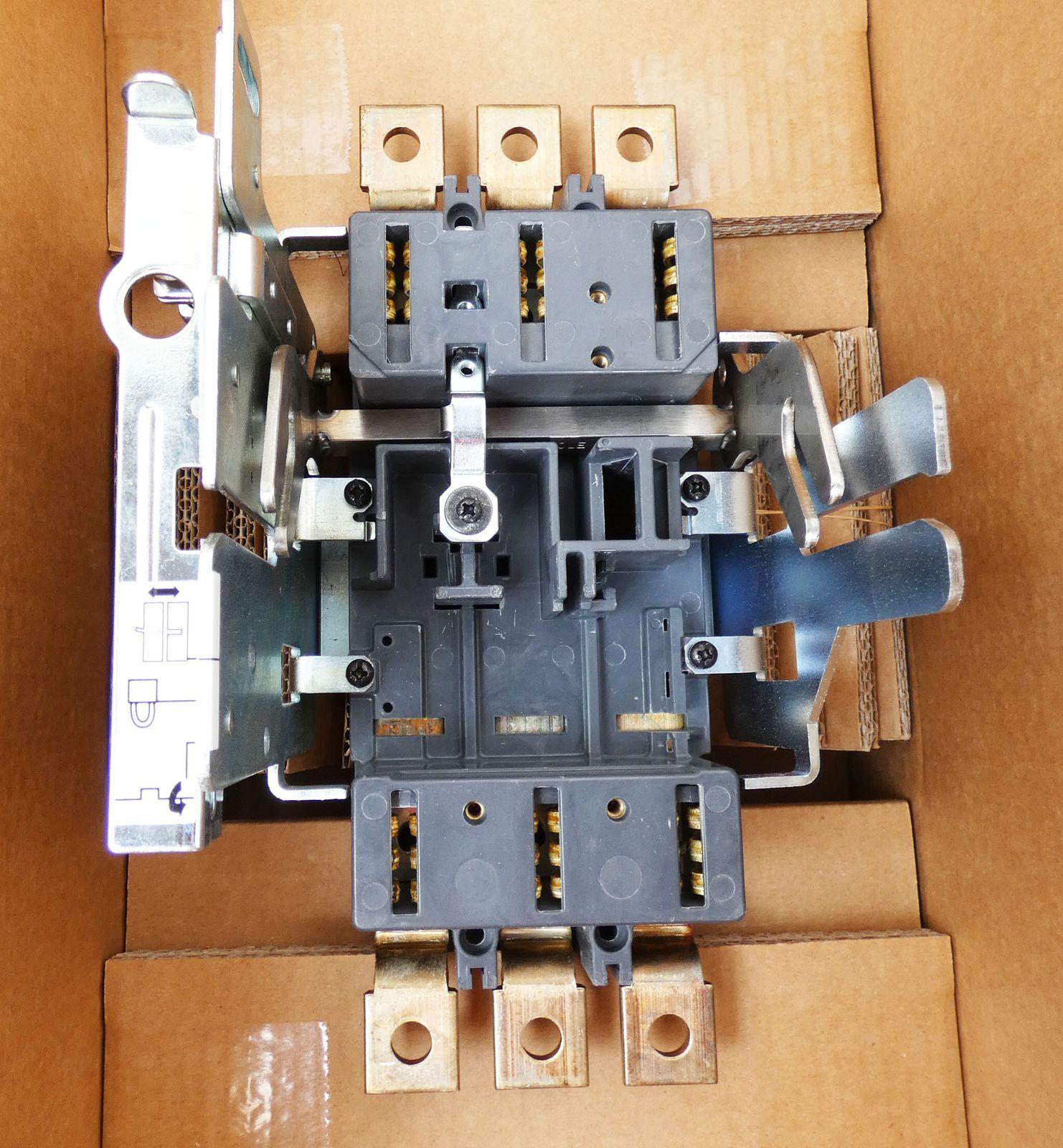 3VL9200-4WC30 3VL9 200-4WC30 rack-mounted front panel Connection original packaging-