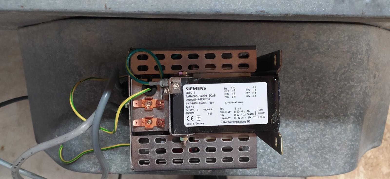 4AM4696-0AD00-0CA0 Transformer