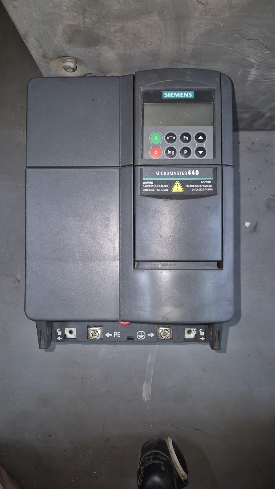 MM440 5.5k.w&7.5k.w 220v WORKING Condition 6SE6440-2AC25-5CA1