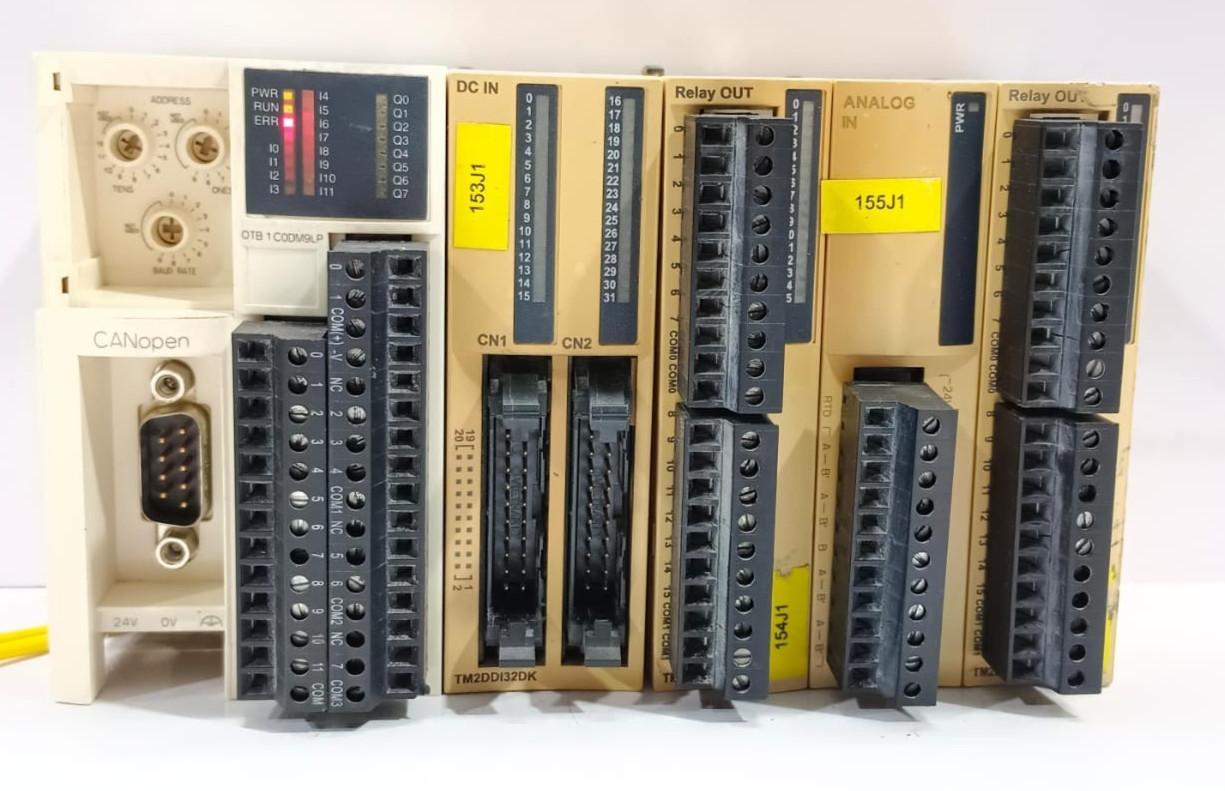 Lot of 5x)Schneider 1)OTB1C0DM9LP, 1)TM2AMI4LT, 1)TM2DDI32DK, 2)TM2DRA16RT