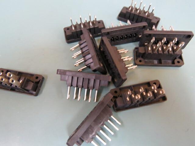 DFK-MC 1,5/ 6-GF-3,81 BK - Feed-through header