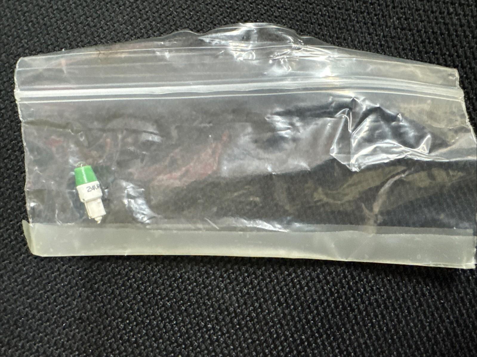 LAMP_LED_3SB3901_24V_10mA_GREEN_socket