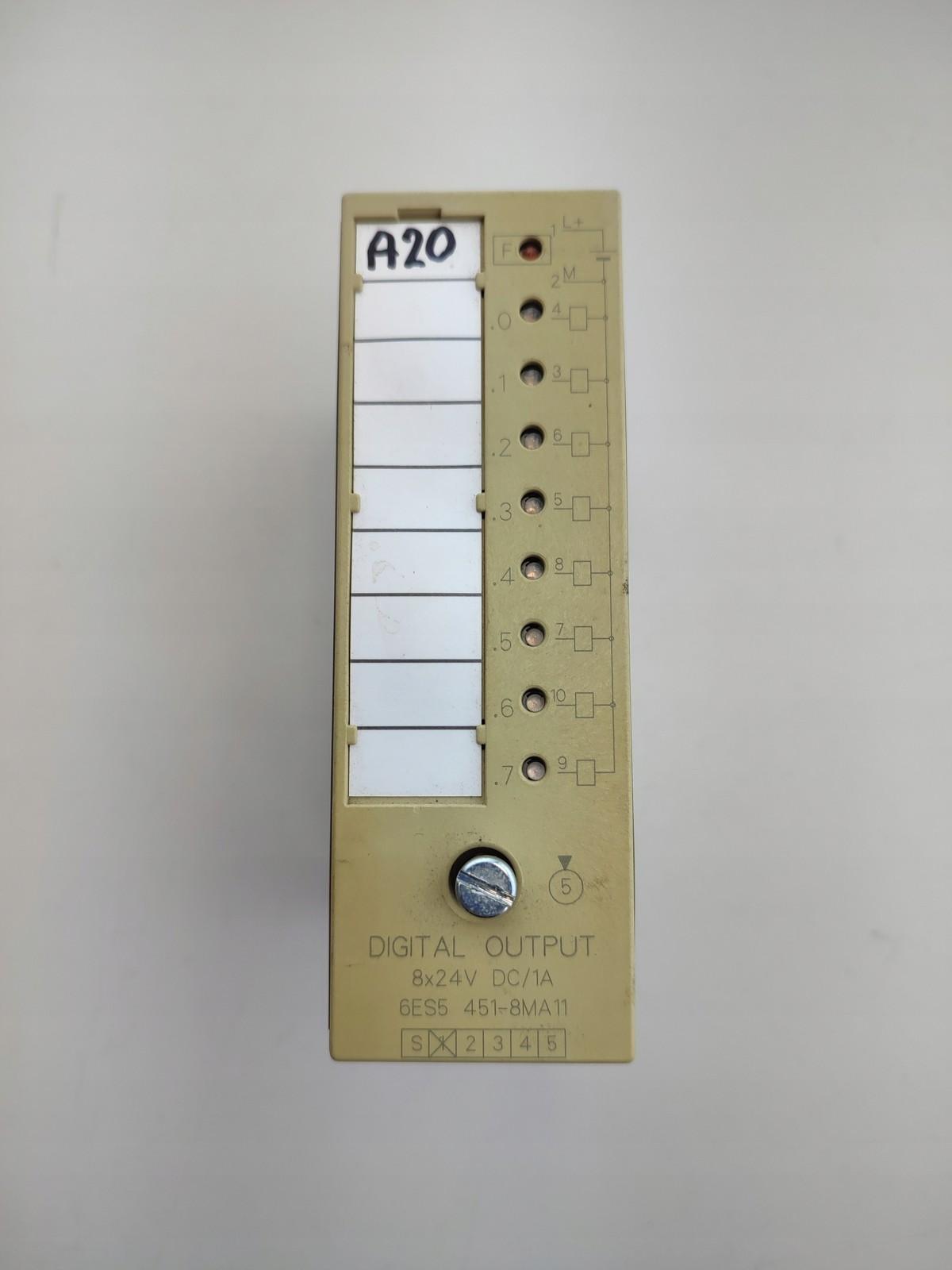6ES5 451-8MA11 différent