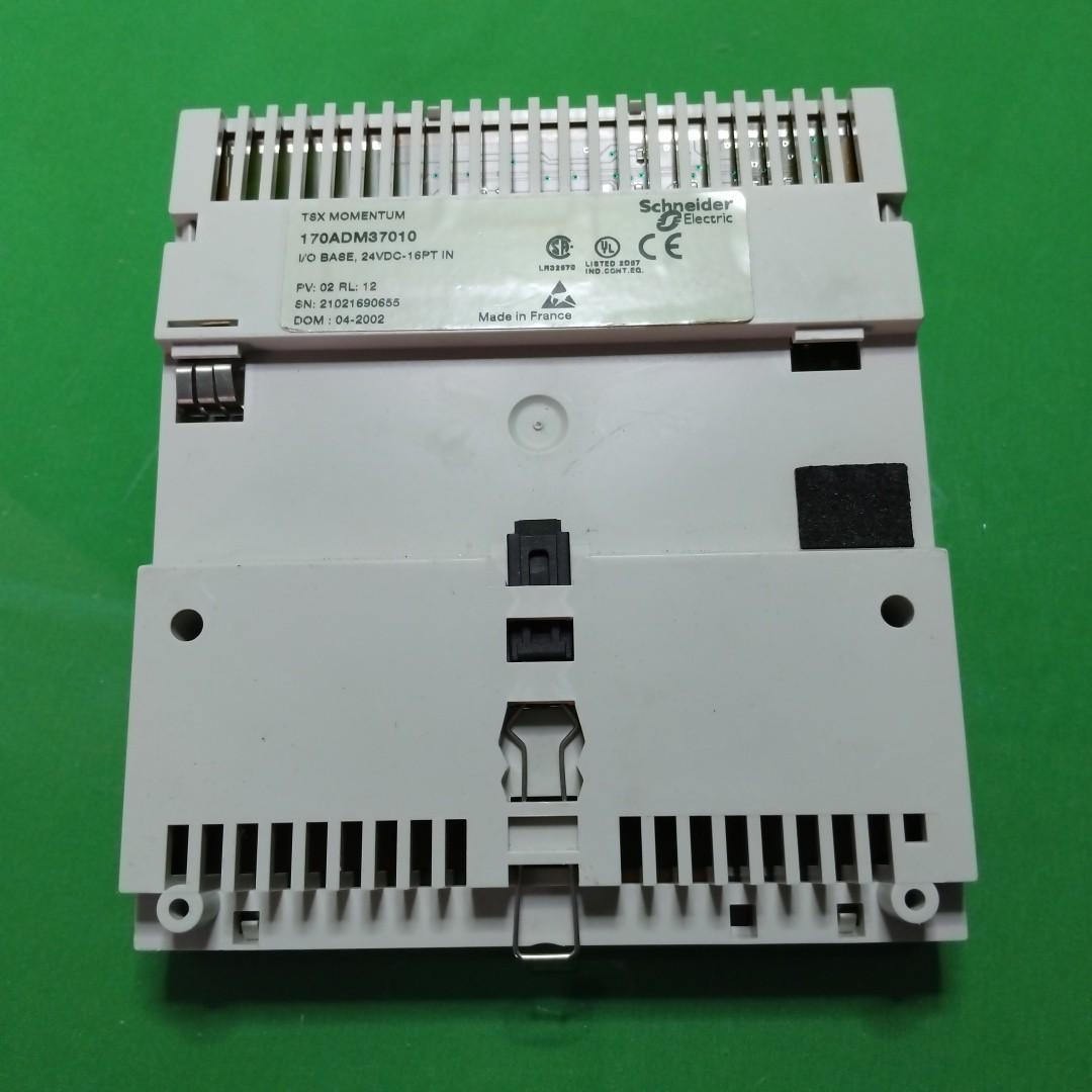 discrete I/O module Modicon Momentum - 16I / 8O solid state