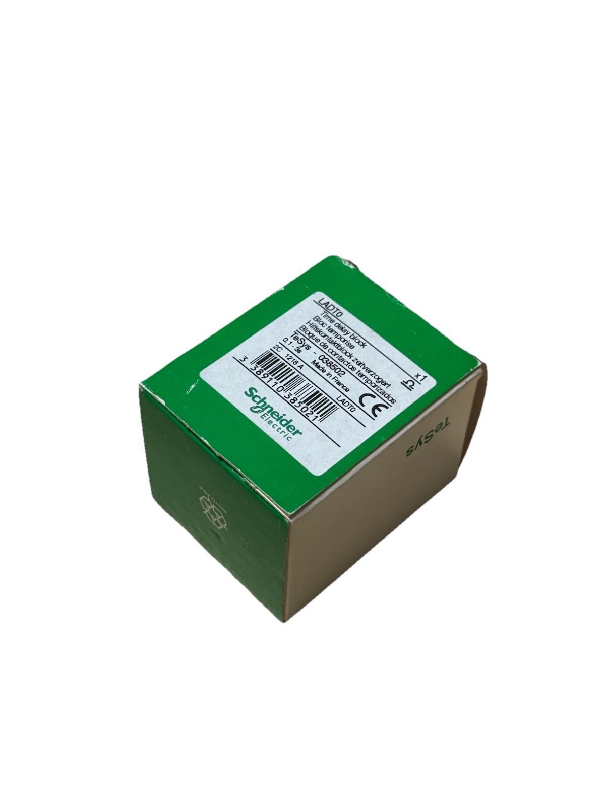 Time delay auxiliary contact block, TeSys Deca, 1NO + 1NC, on delay 0.3-3s, front, screw clamp terminals