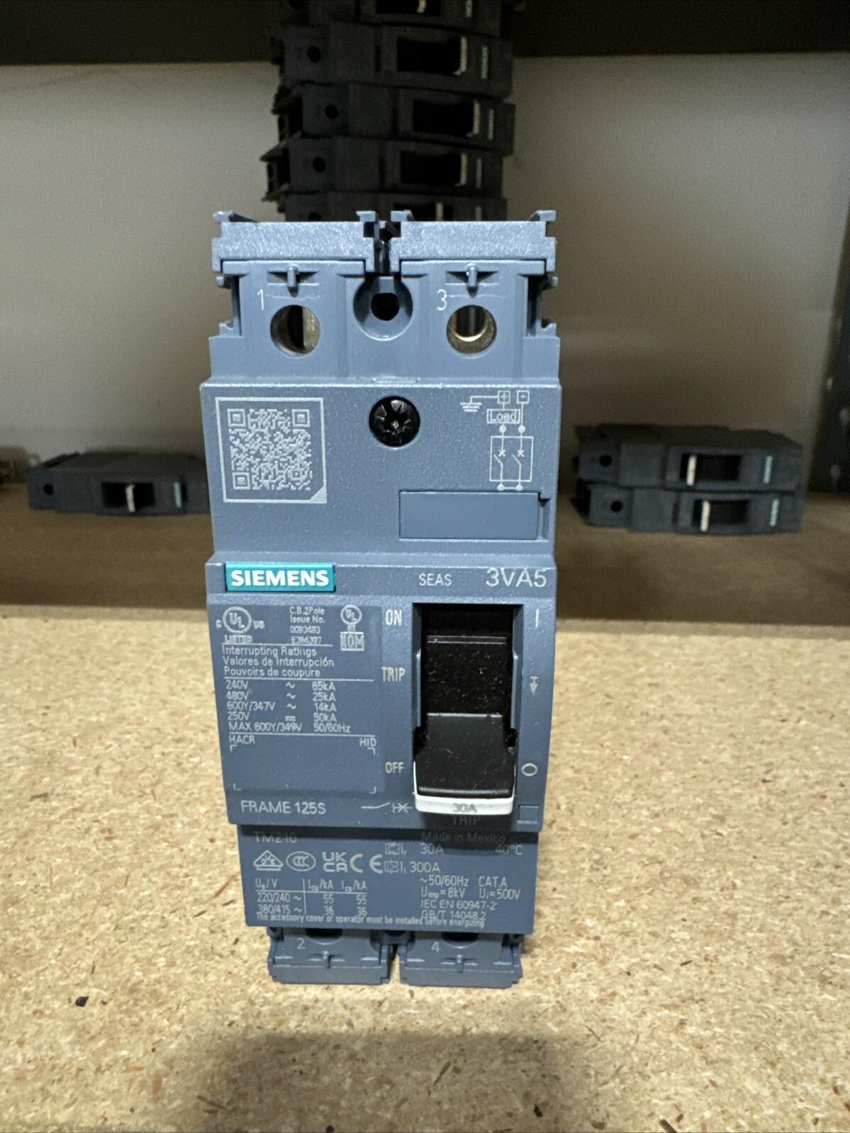 BRKR 3VA51 2P 30A 25KA FTFM