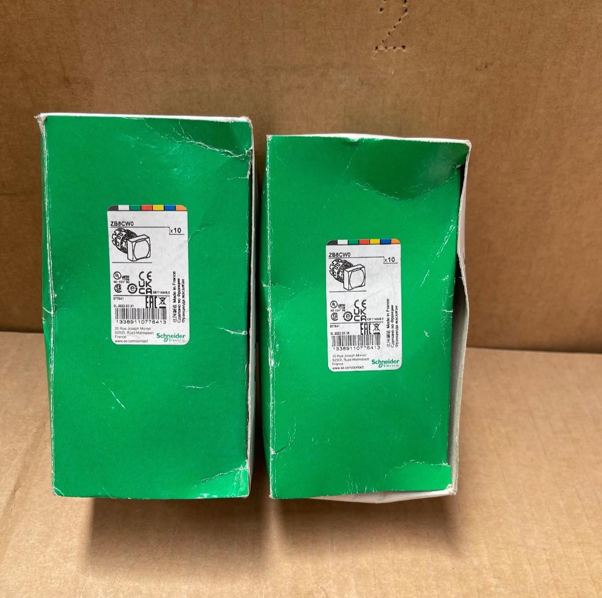 Head for illuminated push button, Harmony XB6, square pushbutton Ø 16 spring return without cap 12...24 V