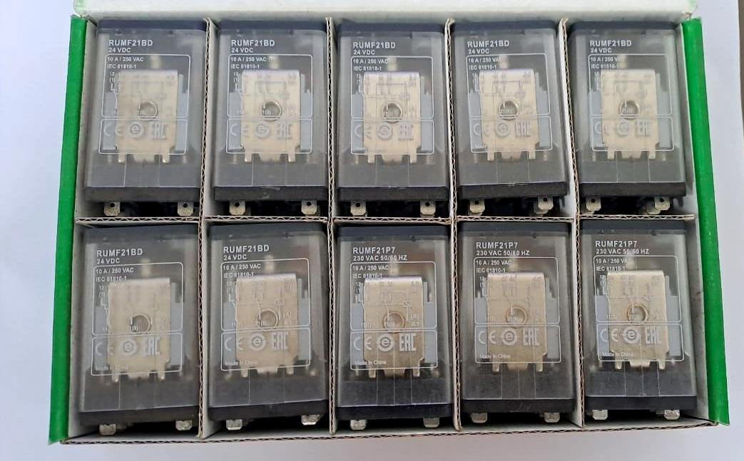 Harmony, Universal plug-in relay, 10 A, 2 CO, with lockable test button, flat (faston) terminals, 24 V DC