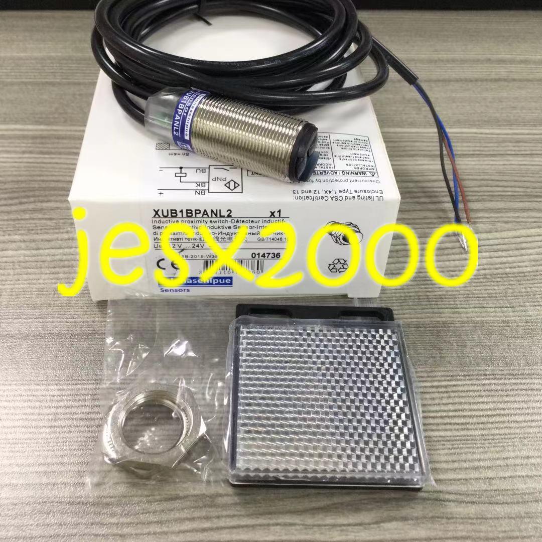 Photoelectric sensors XU, XUB, reflex, Sn 4 m, 12...24 VDC, cable 2 m