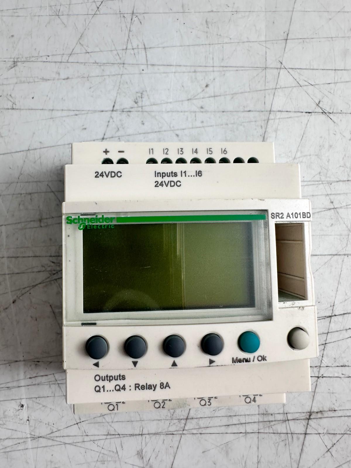 compact smart relay, Zelio Logic SR2 SR3, 10 IO, 24V DC, no clock, display